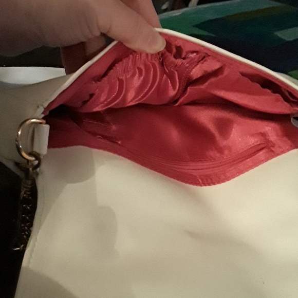 Off White and Gold Bueno Purse Handbag - Picture 5 of 8